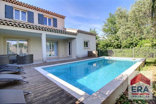 Maison familiale Sorgues 5 pièces - 4 chambres - Suite parentale - Piscine - Garage 120m²