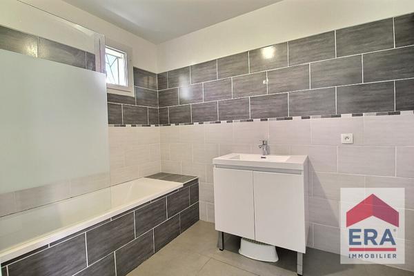 Maison familiale Sorgues 5 pièces - 4 chambres - Suite parentale - Piscine - Garage 120m²