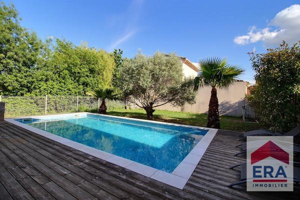 Maison familiale Sorgues 5 pièces - 4 chambres - Suite parentale - Piscine - Garage 120m²