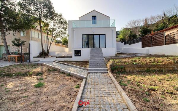 Maison à vendre    8 pièces • 209 m2 Marseille 11