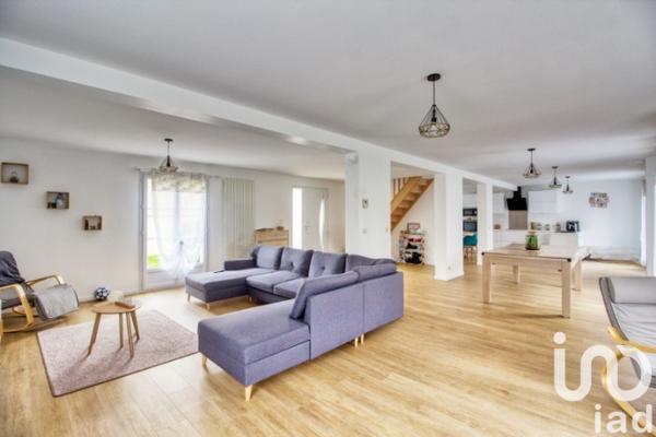 Maison à vendre 7 pièces 208 m² Magny-en-Vexin