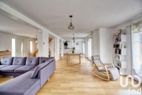 Maison à vendre 7 pièces 208 m² Magny-en-Vexin