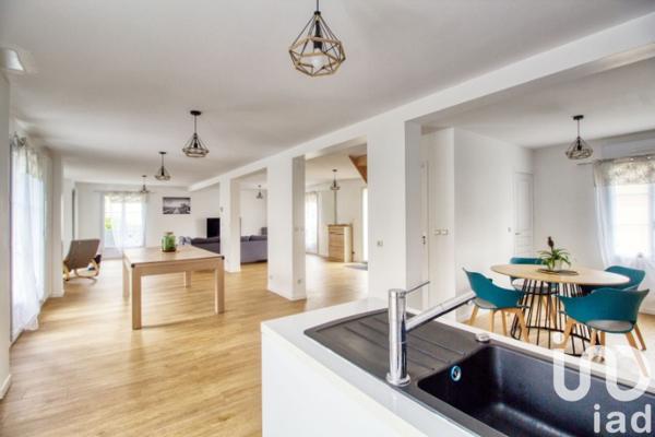 Maison à vendre 7 pièces 208 m² Magny-en-Vexin