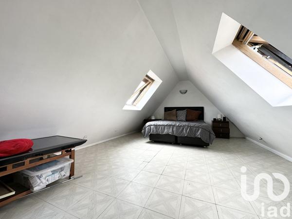 Maison à vendre 7 pièces 141 m² Vaux-le-Pénil