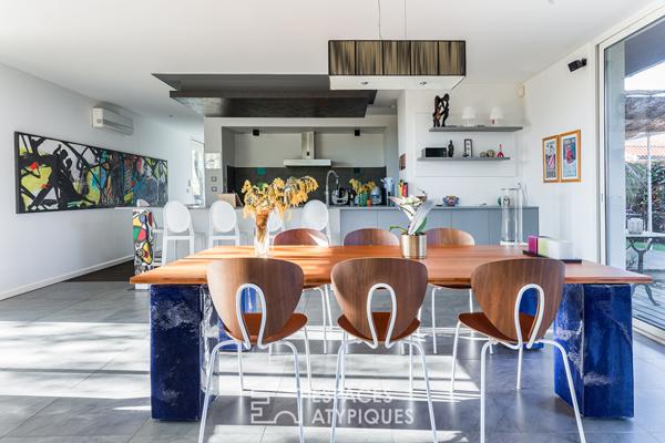 Maison d’architecte de plain pieds et son bois