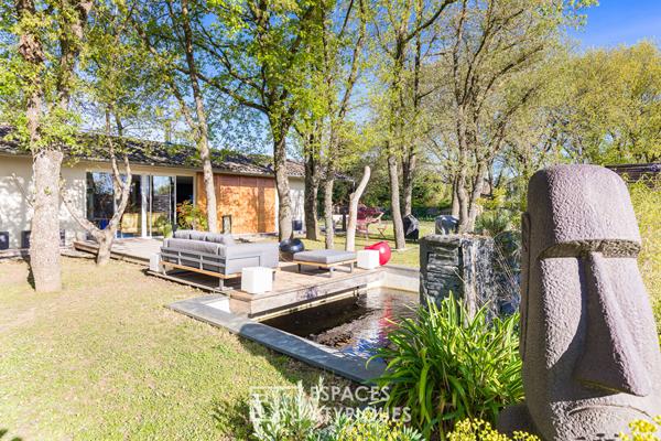 Maison d’architecte de plain pieds et son bois