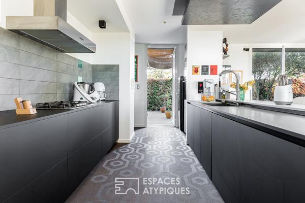 Maison d’architecte de plain pieds et son bois