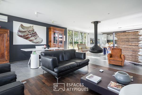 Maison d’architecte de plain pieds et son bois