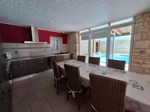 Villa à vendre à Salignac-Eyvigues en Dordogne (24590), ref : 18113/123