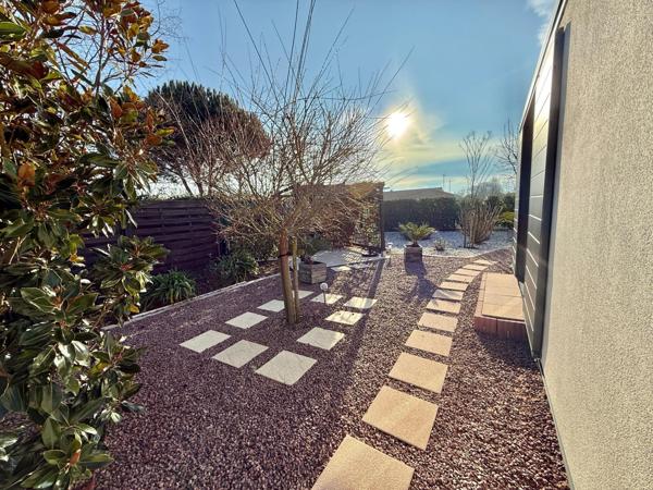 Maison de plain-pied 132m2, 3 chambres, 1 bureau à MOUILLERON LE CAPTIF