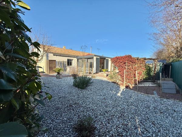 Maison de plain-pied 132m2, 3 chambres, 1 bureau à MOUILLERON LE CAPTIF