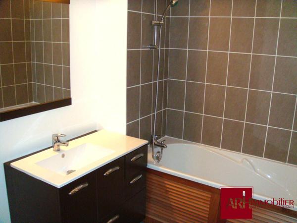 A vendre beau F1 au calme - loué - Bas des Rampes de St François - Saint-Denis