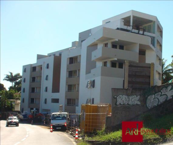 A vendre beau F1 au calme - loué - Bas des Rampes de St François - Saint-Denis