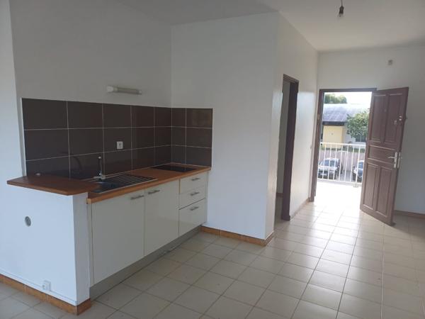 Grand studio 31m2 1er étage KOUROU 99 000€ FAI