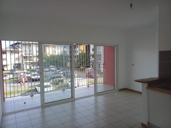 Grand studio 31m2 1er étage KOUROU 99 000€ FAI