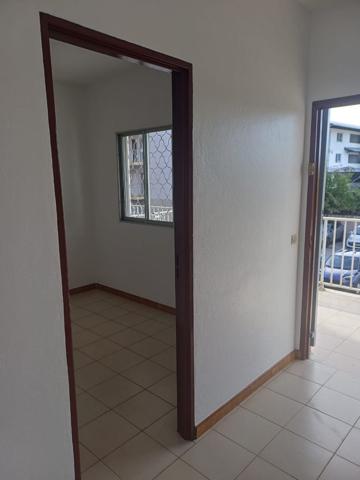 Grand studio 31m2 1er étage KOUROU 99 000€ FAI