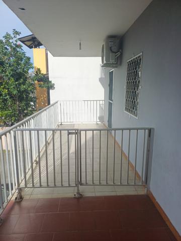 Grand studio 31m2 1er étage KOUROU 99 000€ FAI