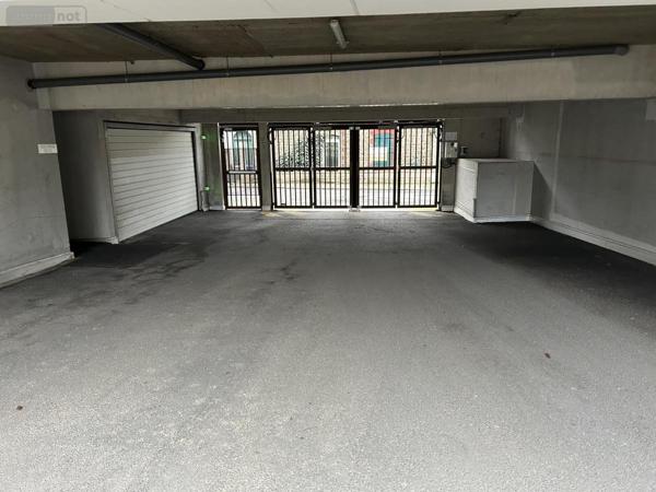 Garage - Parking à louer à Saint-Malo en Ille-et-Vilaine (35400), ref : 35084-L336   
La Gare / Rocabey