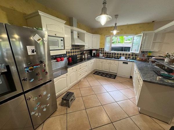 Maison traditionnelle à louer, 5 pièces - Merignac 33700
