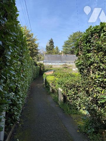 Nantes Saint Félix Au calme de son impasse maison ancienne avec jardin