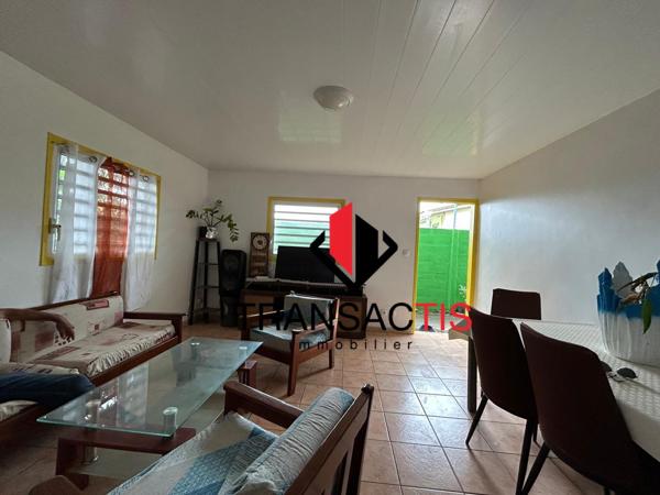 Hangar + 3T2 à vendre sur Matoury