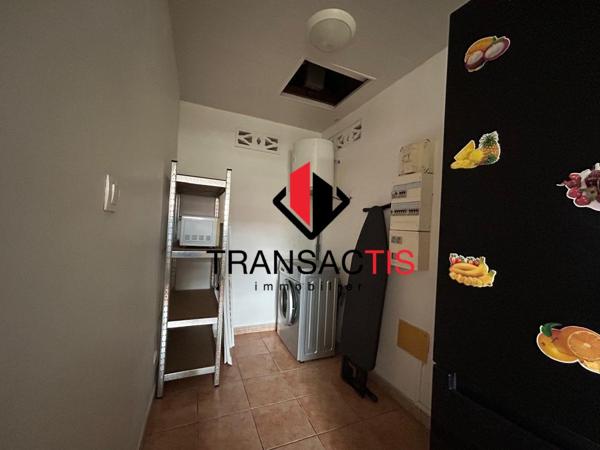 Hangar + 3T2 à vendre sur Matoury