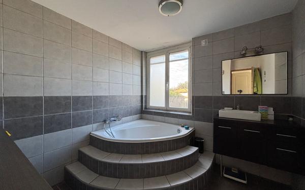 Maison à vendre    5 pièces • 207 m2 Espira-de-l'Agly