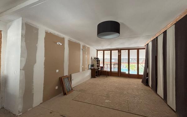 Maison à vendre    5 pièces • 207 m2 Espira-de-l'Agly