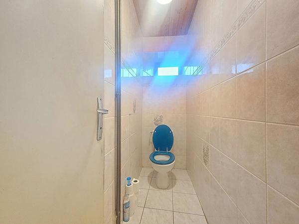 EXCLUSIVITE ! Ancien corps de ferme avec dependances sur plus de 2000 m 2 de terrain sur Yssingeaux