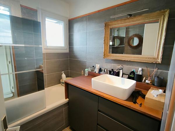 APPARTEMENT type t3 - CENTRE VILLE PLESTIN Plestin les greves
