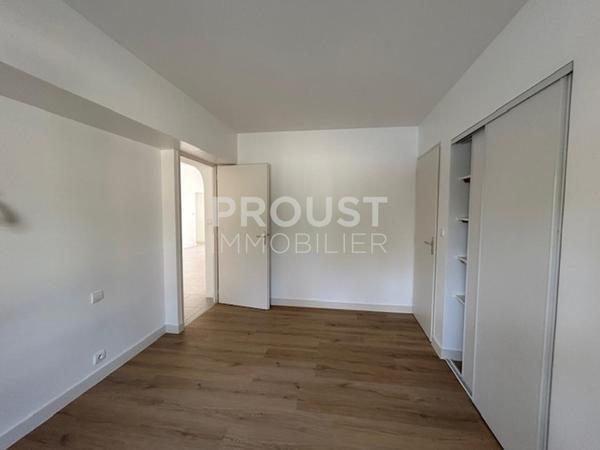 Exclusivité Saint Symphorien ensemble de deux maisons avec jardin et garage