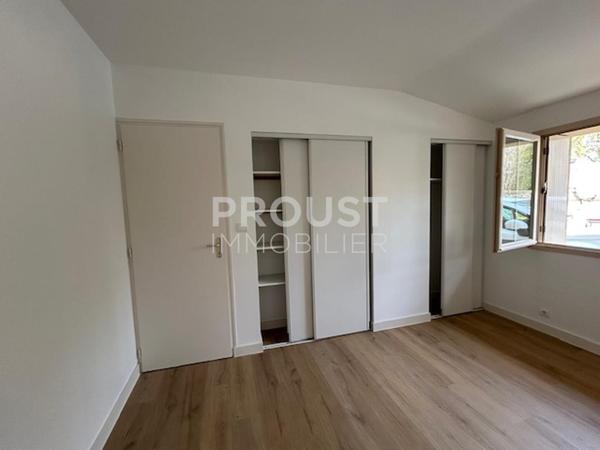 Exclusivité Saint Symphorien ensemble de deux maisons avec jardin et garage