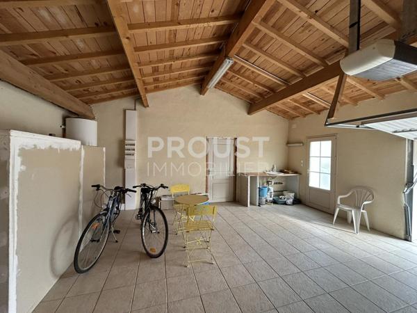 Exclusivité Saint Symphorien ensemble de deux maisons avec jardin et garage