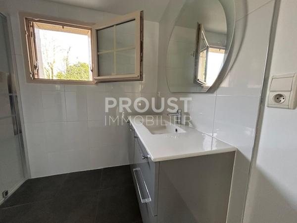 Exclusivité Saint Symphorien ensemble de deux maisons avec jardin et garage