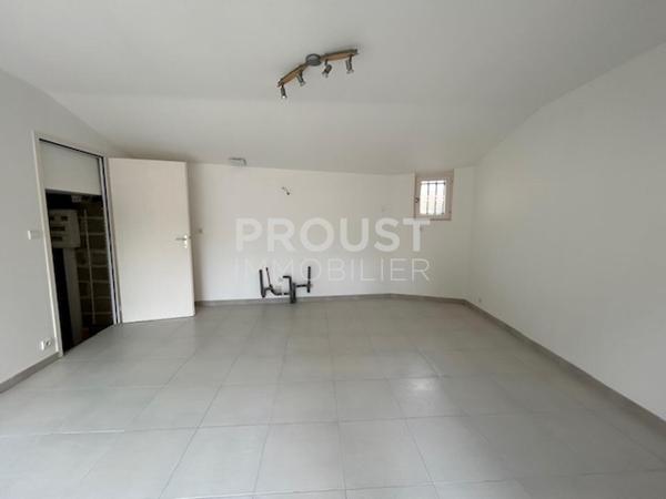 Exclusivité Saint Symphorien ensemble de deux maisons avec jardin et garage