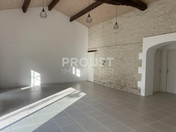 Exclusivité Saint Symphorien ensemble de deux maisons avec jardin et garage