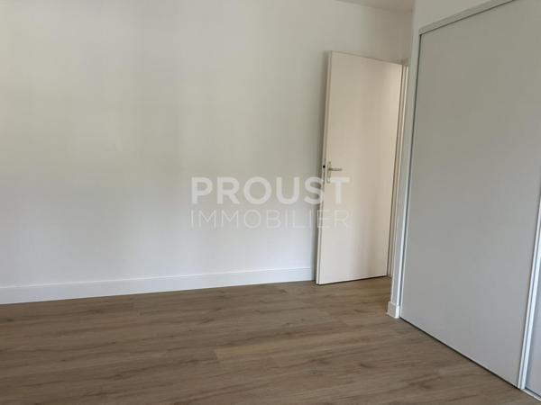 Exclusivité Saint Symphorien ensemble de deux maisons avec jardin et garage