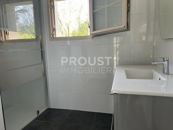 Exclusivité Saint Symphorien ensemble de deux maisons avec jardin et garage