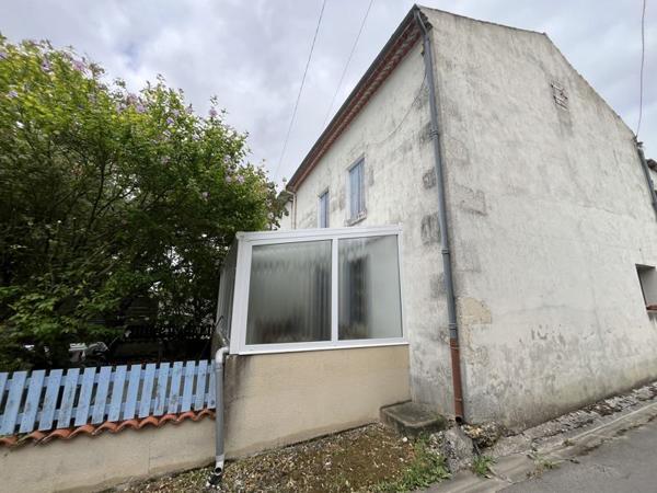 Maison à vendre |  Saint-Pierre-de-Juillers |  4 pièces | 74 m²