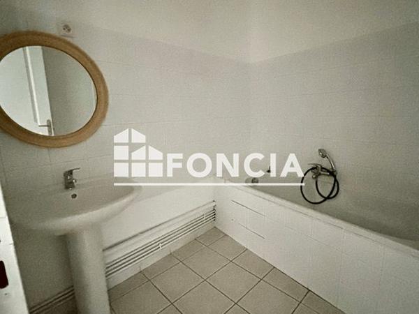 Location Appartement 3 pièces 50.9 m² - 13 RUE PIERRE ET MARIE CURIE Saint Etienne 42000