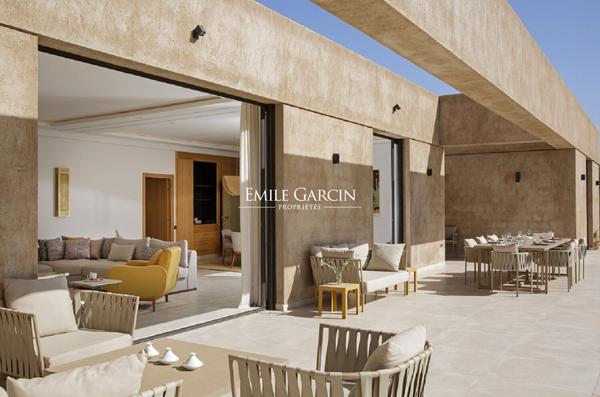 À vendre villa de plain-pied sur la route de l'Ourika à Marrakech