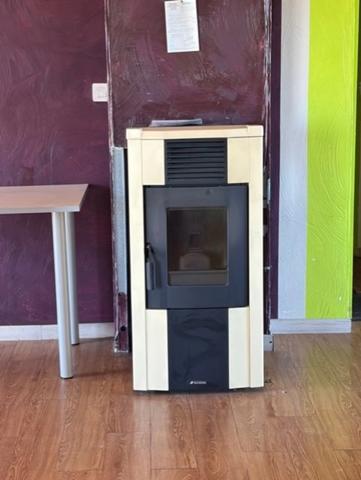 PLAISANCE(32) proche: au bout du chemin , SANS VOISIN, belle VUE, belle MAISON 174m2 économique, écologique, sur 15000m2 de terrain plat, dominant,