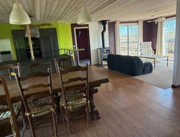 PLAISANCE(32) proche: au bout du chemin , SANS VOISIN, belle VUE, belle MAISON 174m2 économique, écologique, sur 15000m2 de terrain plat, dominant,