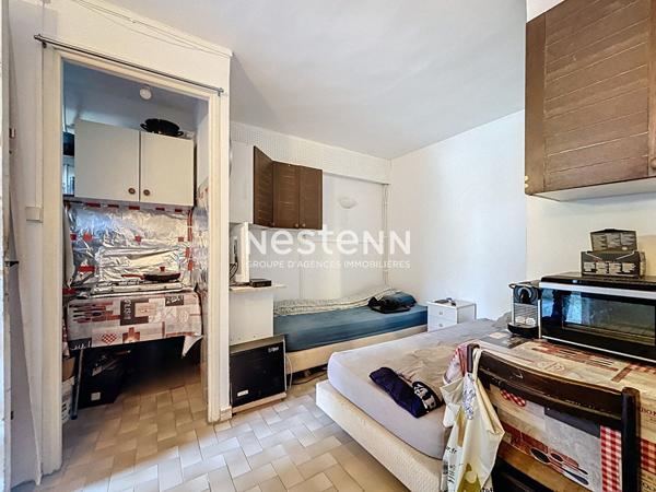 Villa Golfe-Juan Divisée en 10 Appartements - 150 mètre de la plage - Proche Parc Exflora - 290 M2