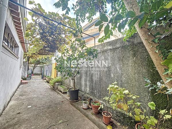 Villa Golfe-Juan Divisée en 10 Appartements - 150 mètre de la plage - Proche Parc Exflora - 290 M2