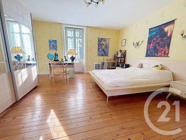 Maison à vendre  10 pièces - 330 m 2   LAVAL  - 53