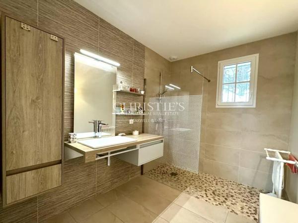 Villa au sein d’un parc privé, proche plage – Saint-Palais-sur-Mer