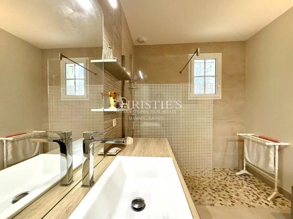 Villa au sein d’un parc privé, proche plage – Saint-Palais-sur-Mer