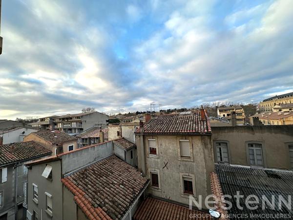 Location appartement T3 meublé centre-ville proche gare SNCF avec ascenseur et balcon à Carcassonne