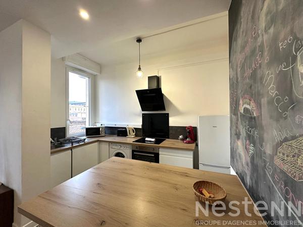 Location appartement T3 meublé centre-ville proche gare SNCF avec ascenseur et balcon à Carcassonne
